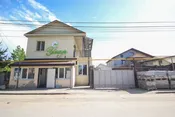 Общежитие с магазином и банями