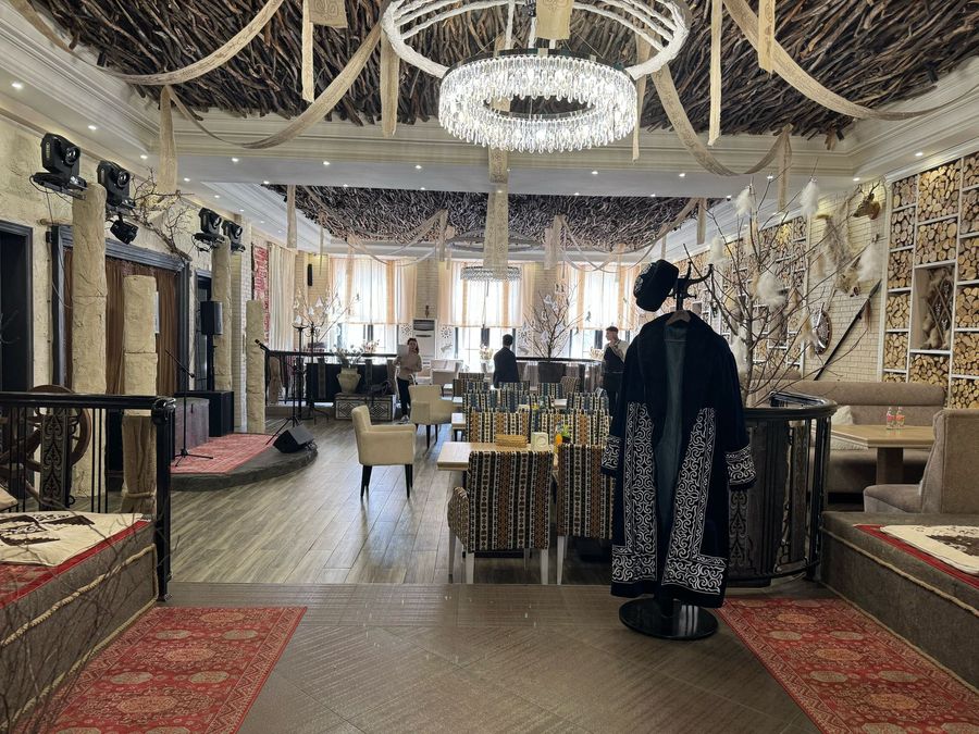 Крупный ресторанный комплекс с ночным клубом