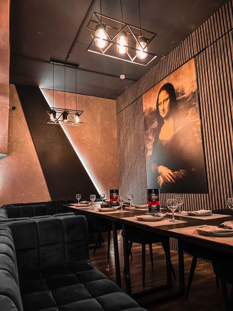 Lounge bar