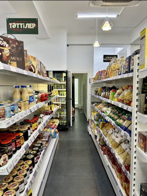 Продуктовый магазин-кафе с цехом