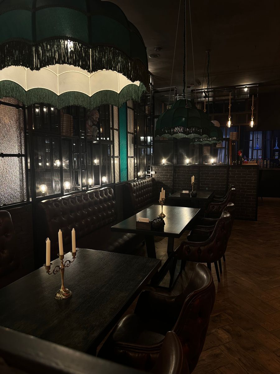 Lounge Bar Lecter