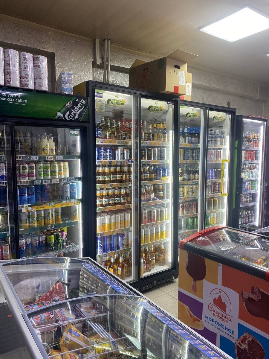 Продуктовый магазин, овощная лавка, столовая