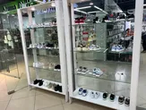 Магазин обуви в крупном торговом центре