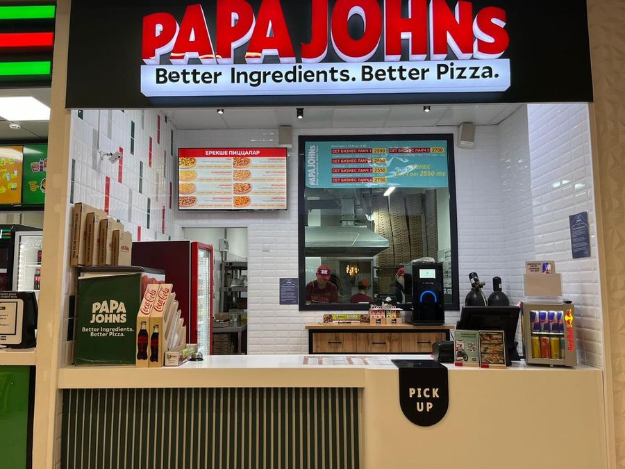 Популярная сеть пиццерий Papa John’s в Астане