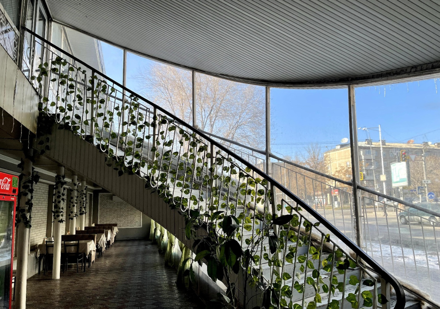 Прибыльное кафе в центре Шымкента
