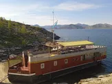 Плавдача-гостиница на воде