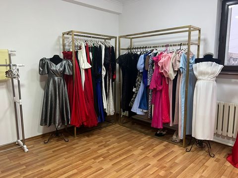Прокат вечерних платьев