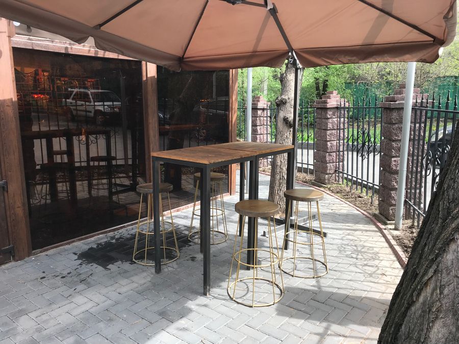 Бар-магазин разливных напитков 