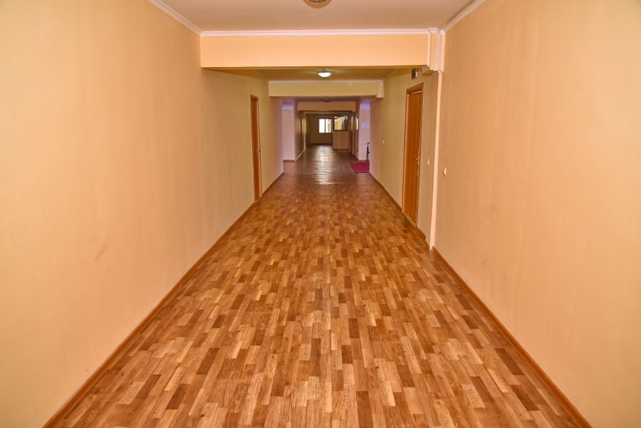 Компания со зданием 5 200 кв.м.