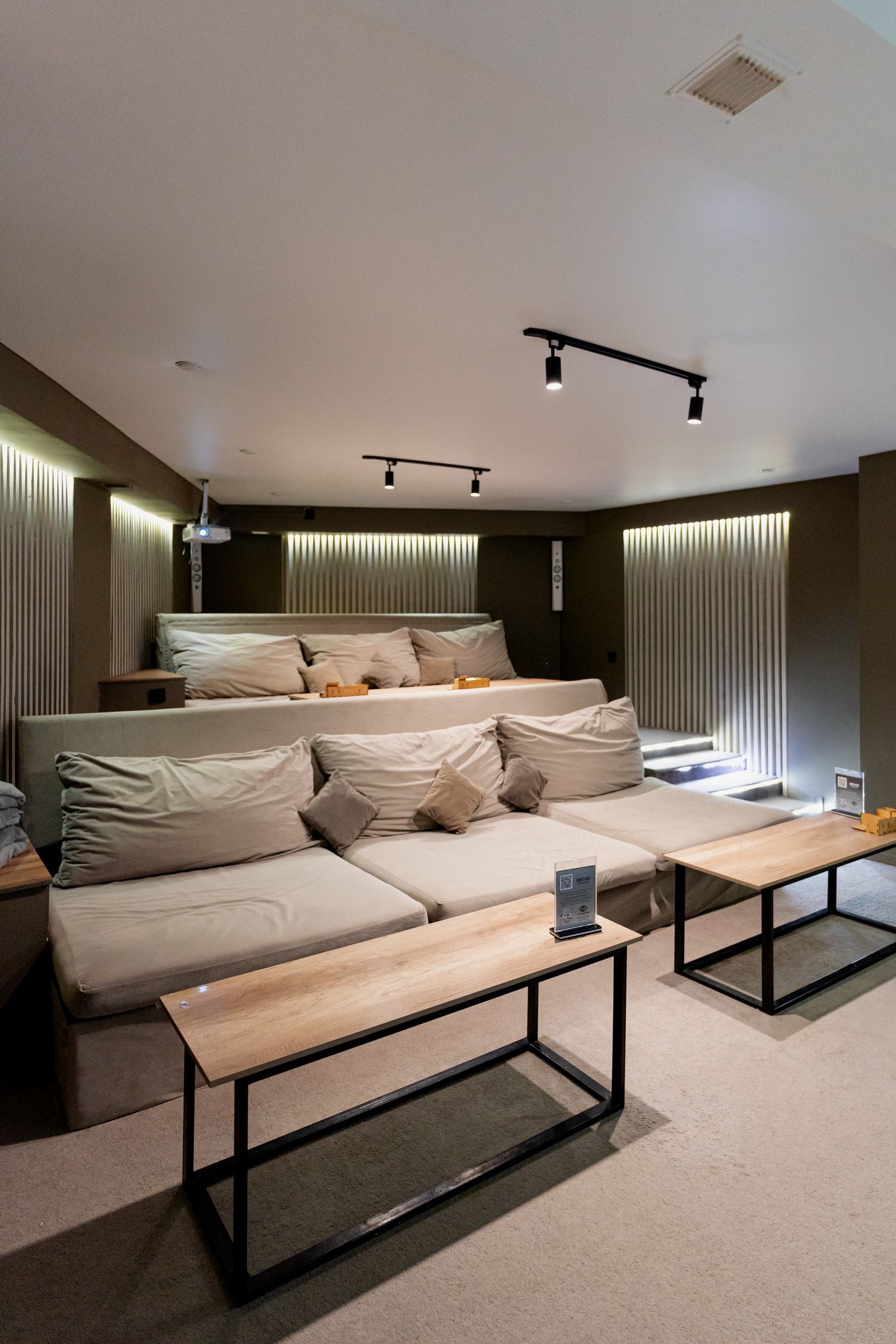 Resto-Kinoroom Movie House