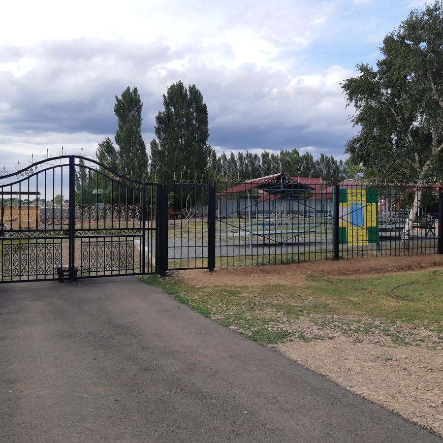 Зона отдыха на берегу озера в 25 минутах езды от столицы