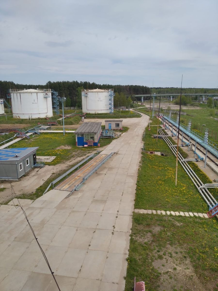 Нефтебаза по хранению и перевалке светлых неф
