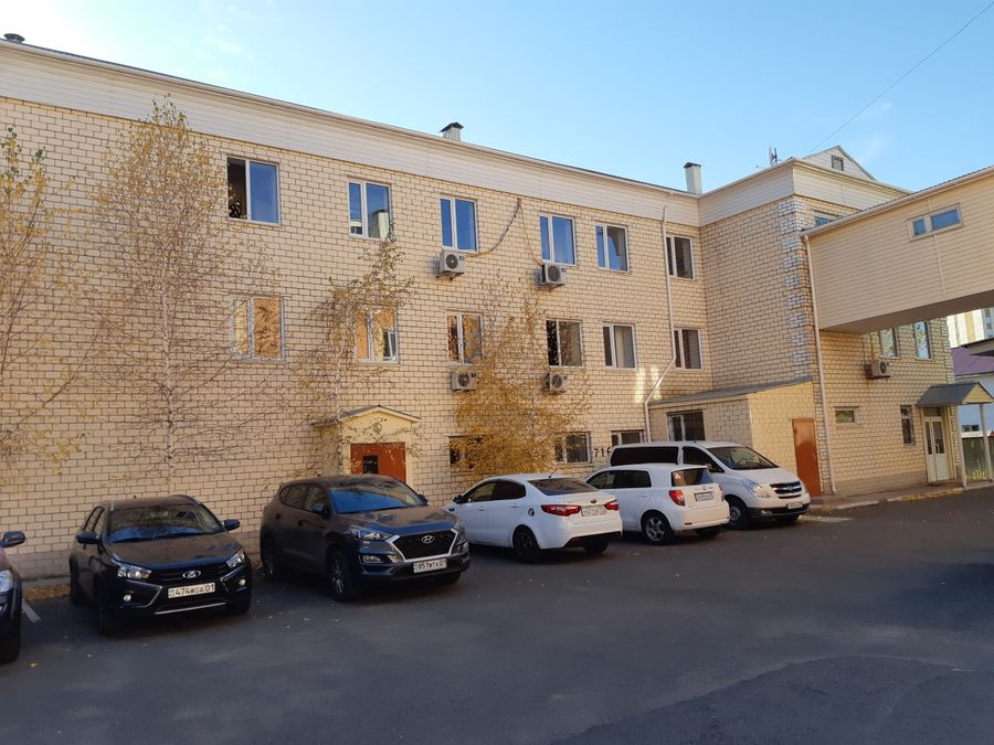 Компания со зданием 5 200 кв.м.