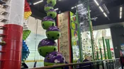 Скалодром бренда Clip n Climb