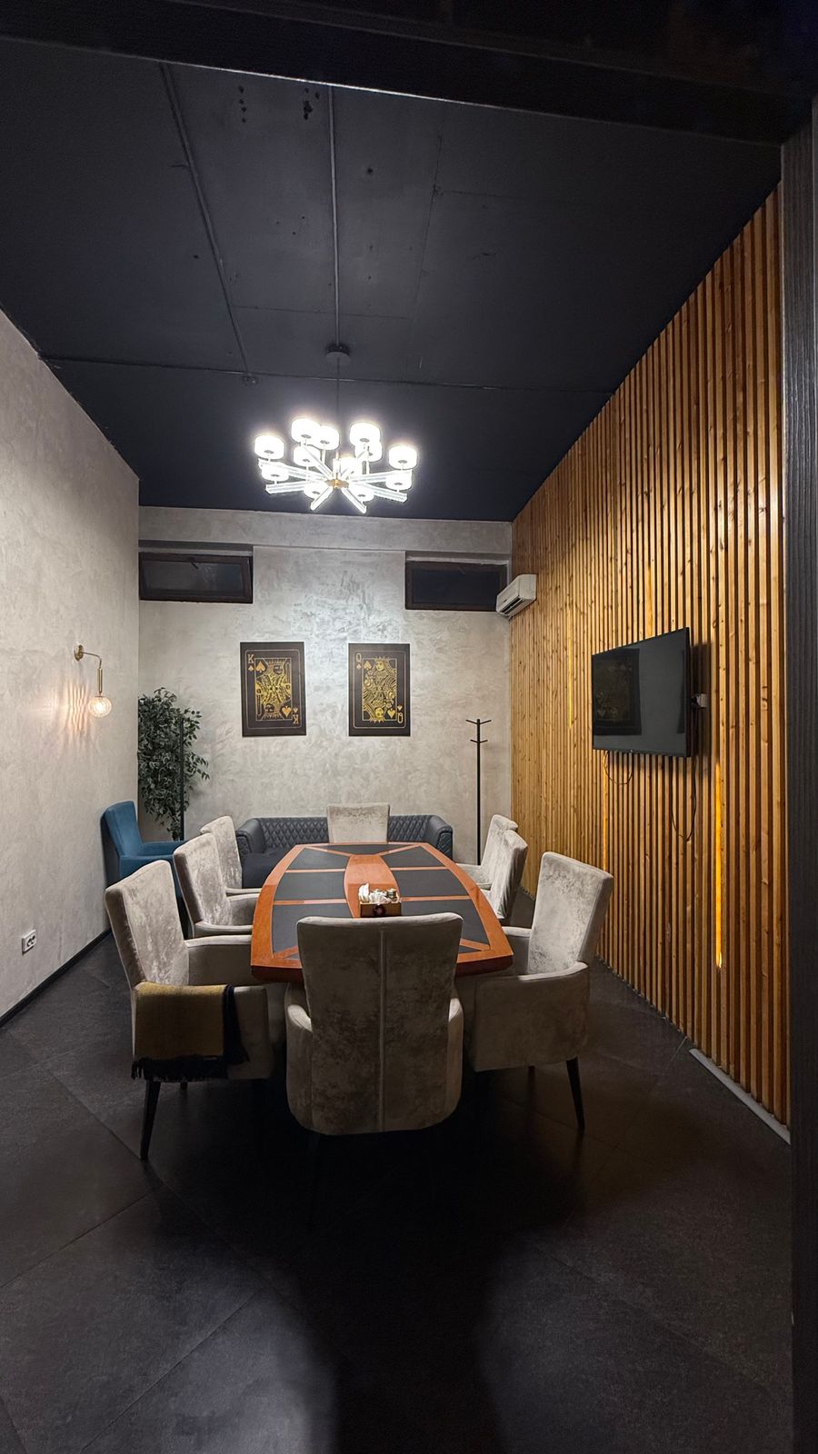 Lounge bar в центре города