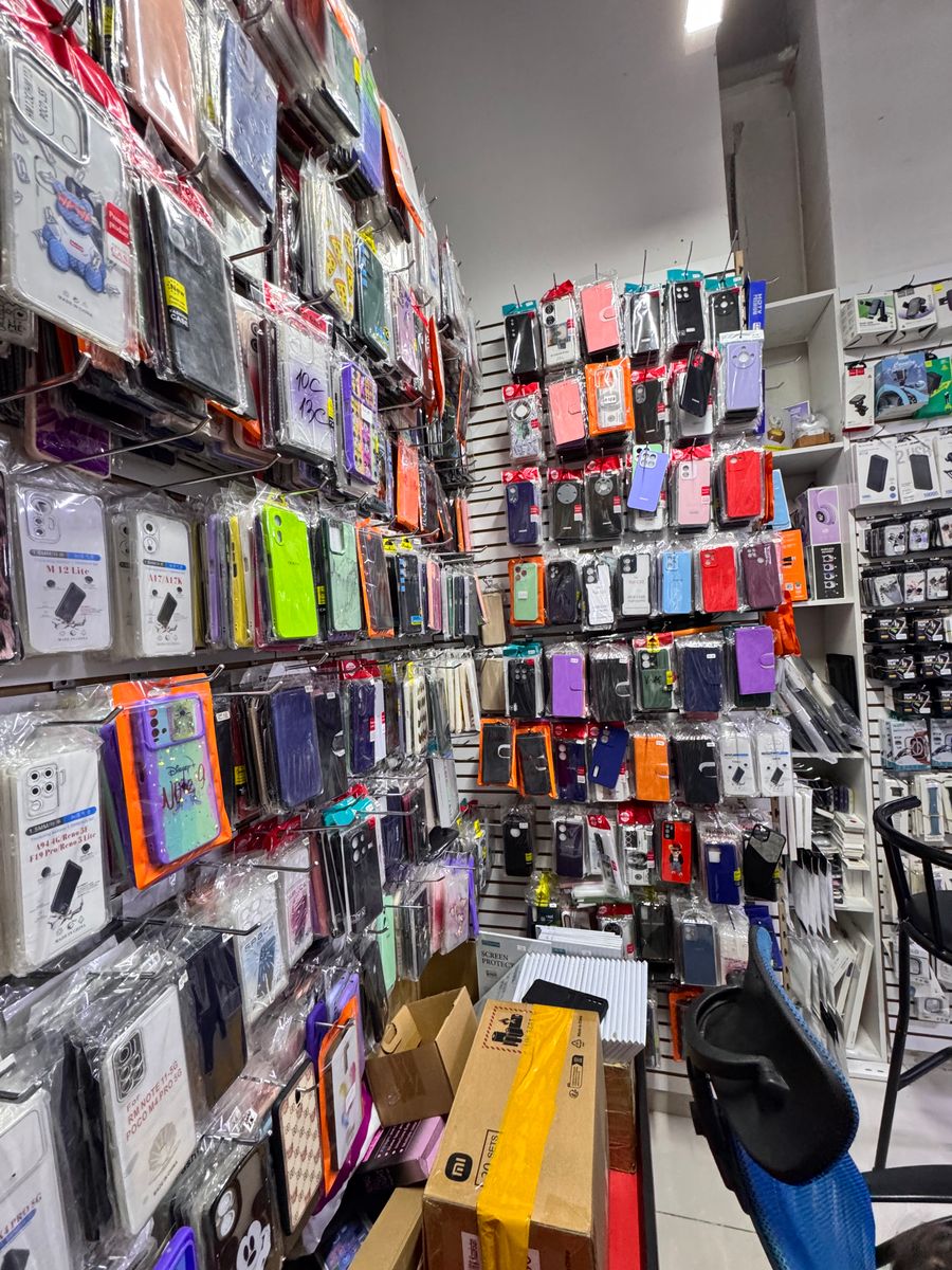 Бутик сотовых телефонов и аксессуаров