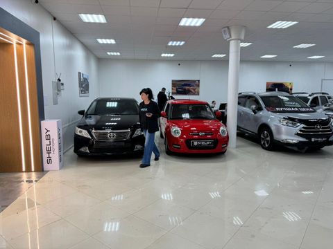 Автосалон