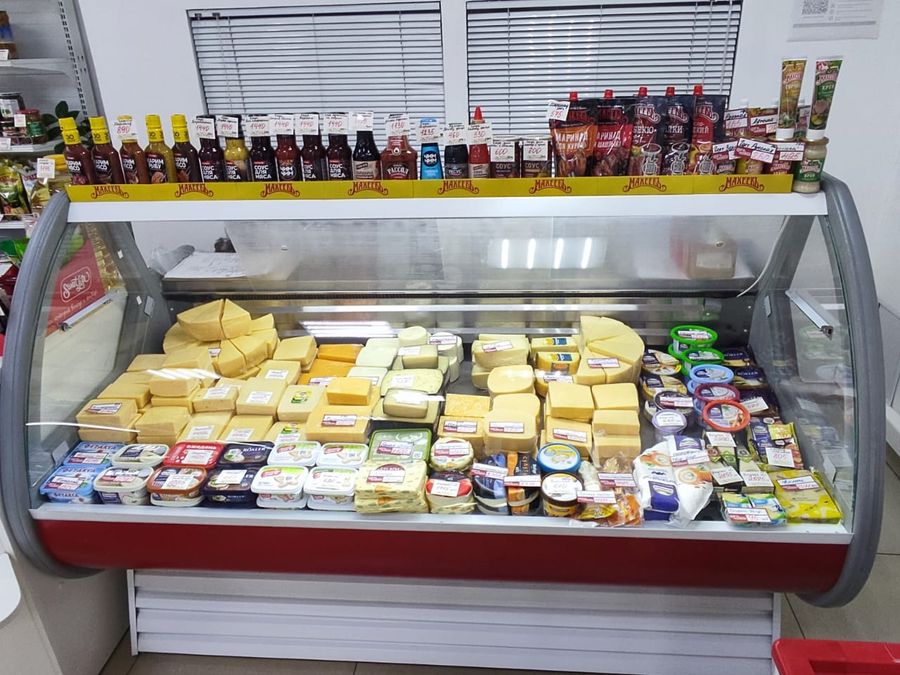 Сеть фирменных продуктовых магазинов