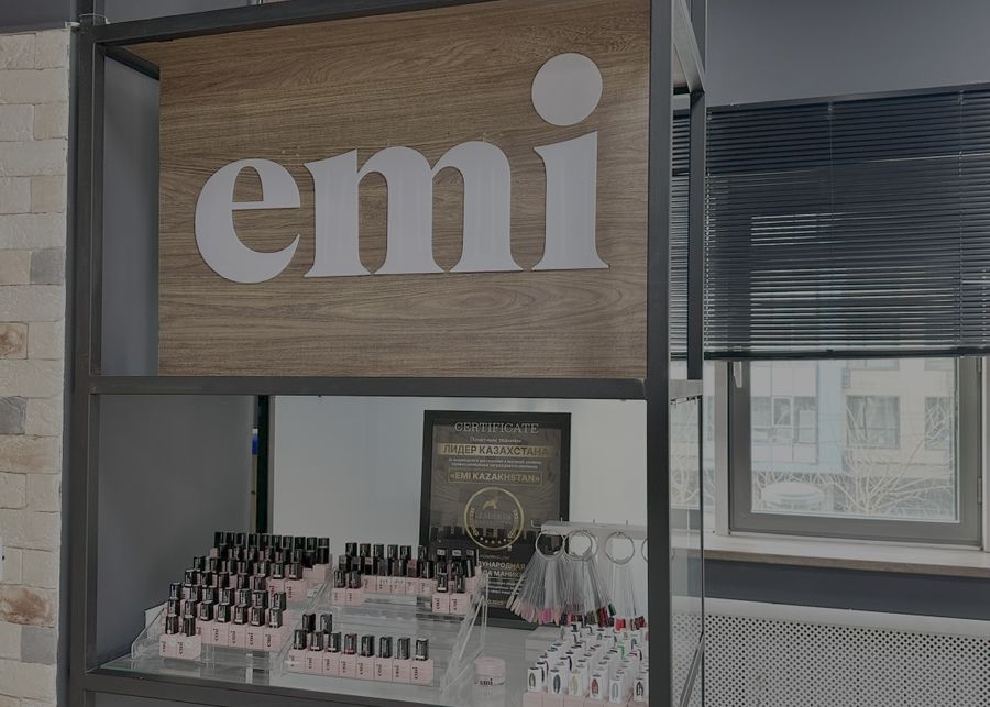 Международная школа маникюра «Emi»