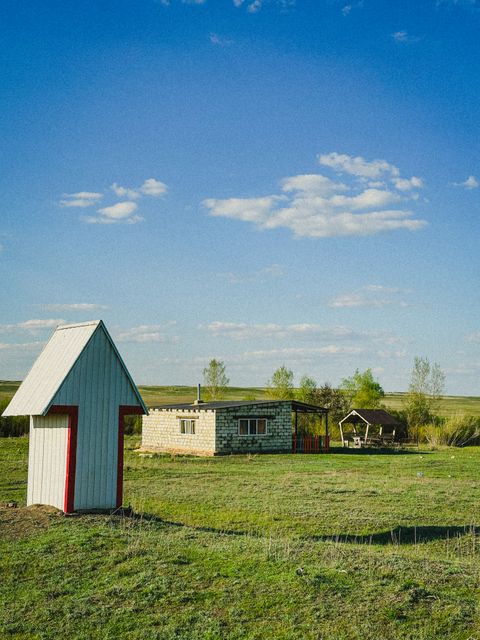Уникальное крестьянское хозяйство у реки