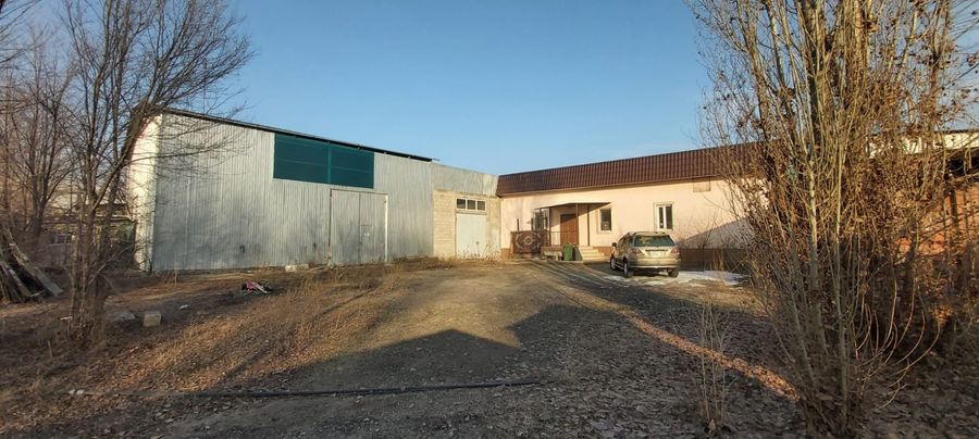 Производственная база с жилым помещением