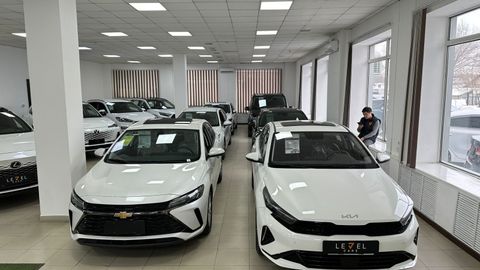 Автосалон