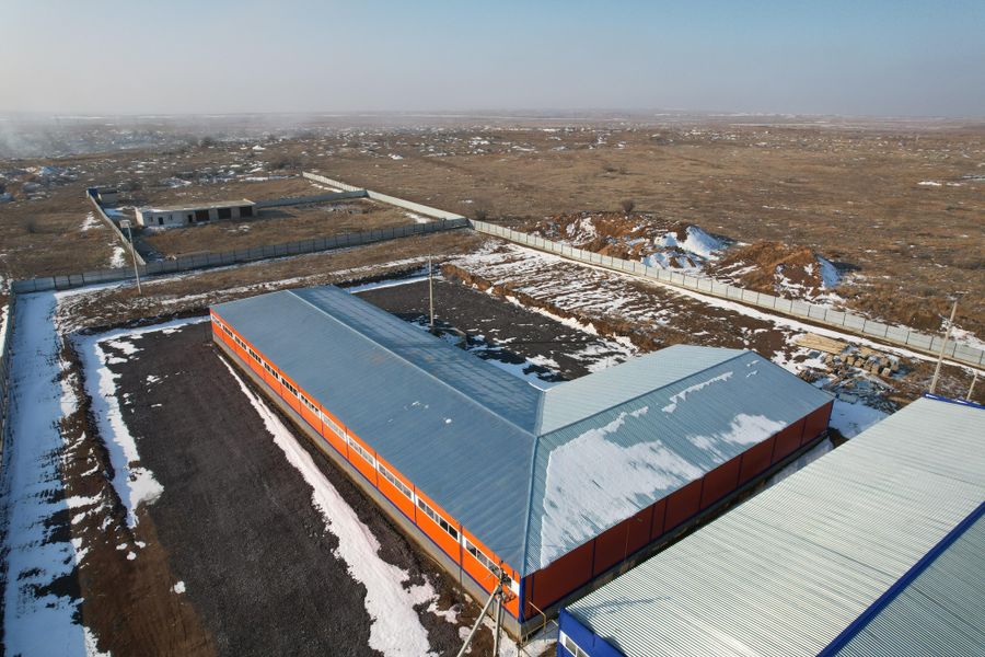 База с земельным участком