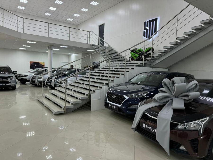 Автосалон