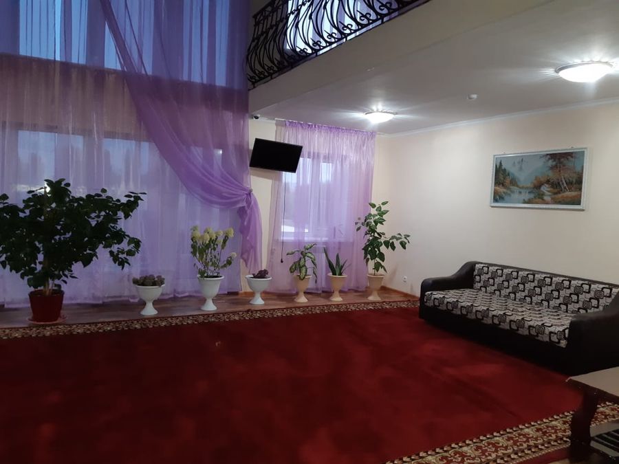 Компания со зданием 5 200 кв.м.