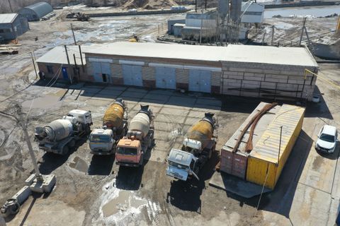 Промбаза с действующим бетонным заводом