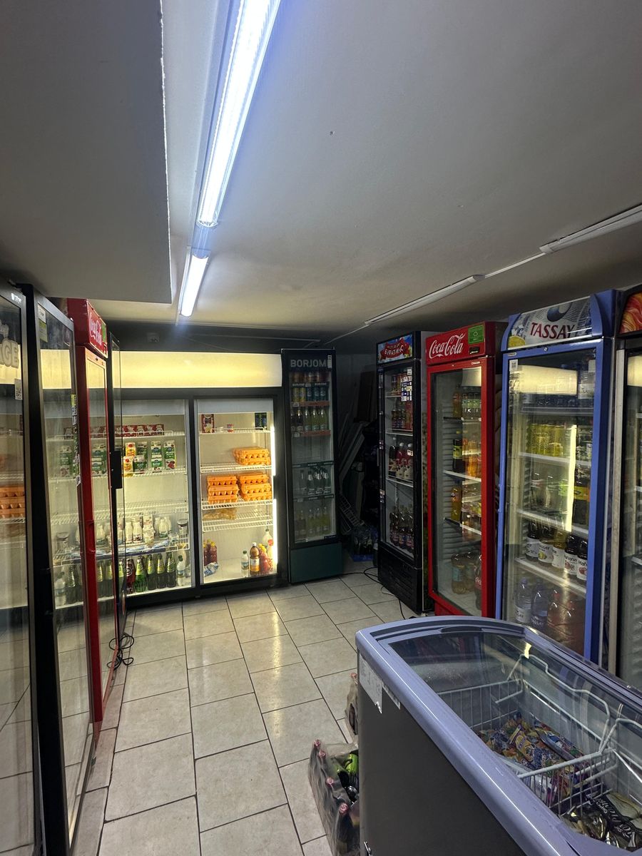 Действующий продуктовый магазин