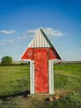 Уникальное крестьянское хозяйство у реки