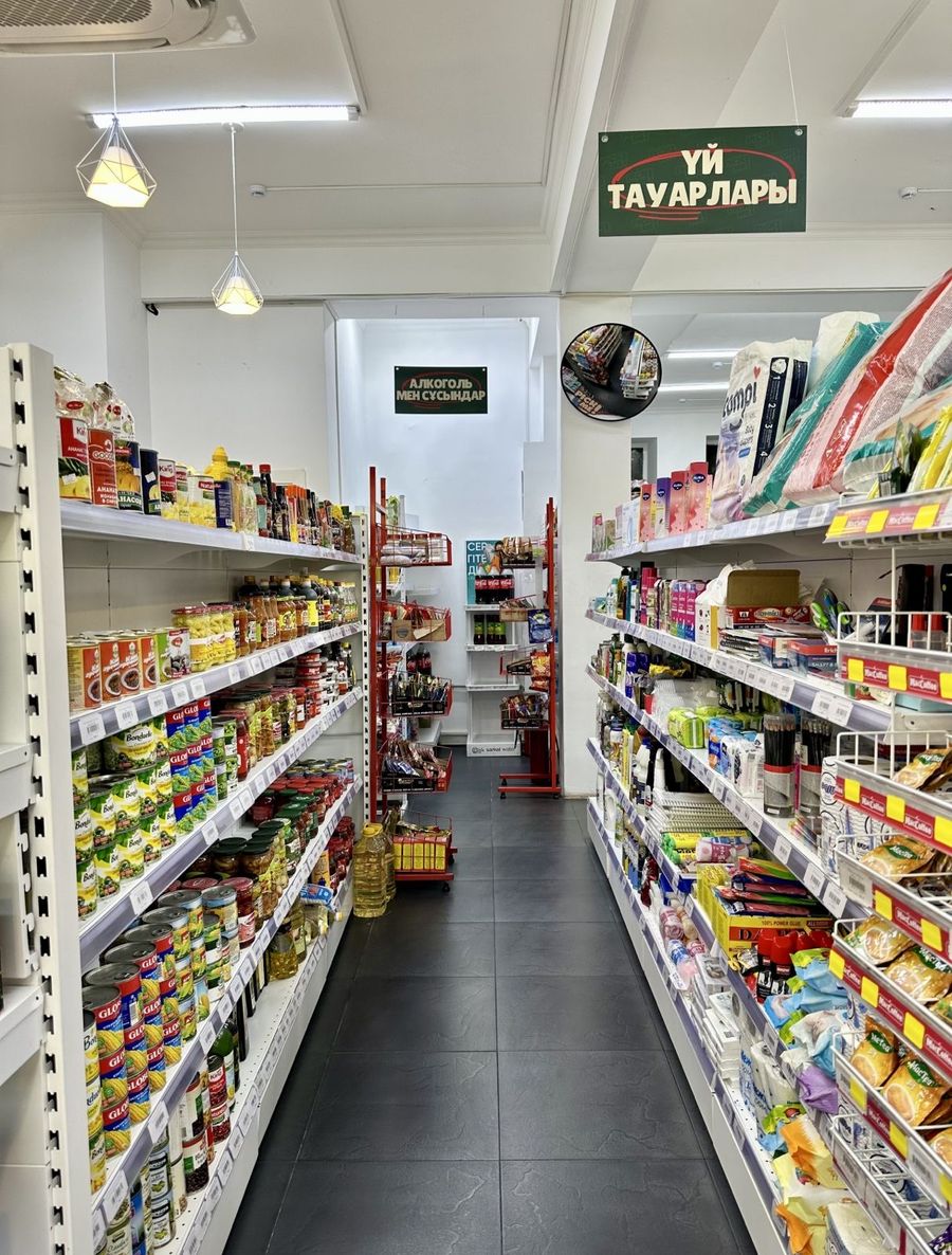 Продуктовый магазин-кафе с цехом