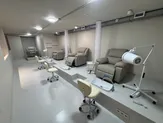Новый салон красоты и кофейня