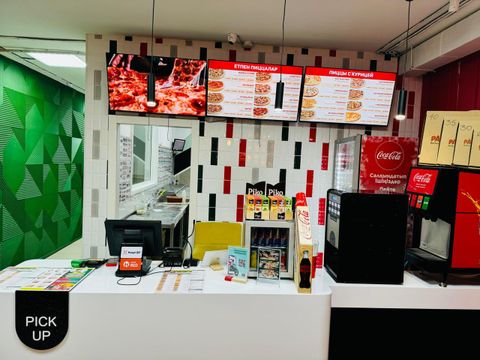 Популярная сеть пиццерий Papa John’s в Астане