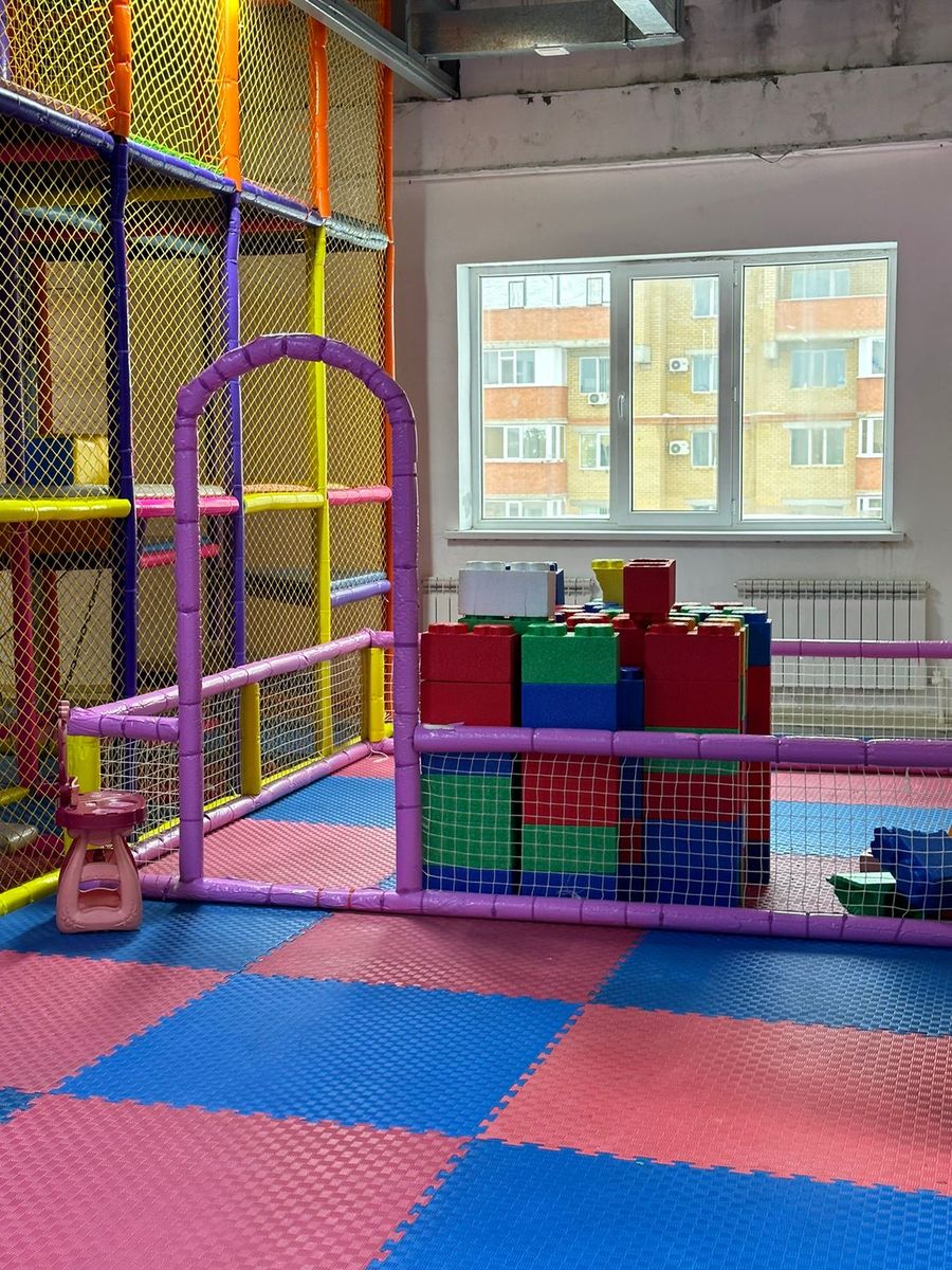 Детский парк с кафе