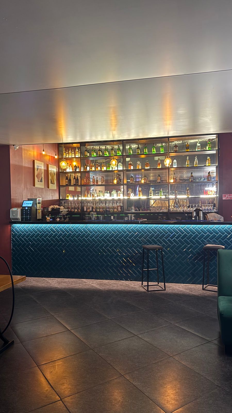 Lounge bar в центре города