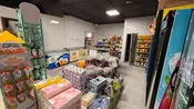 Продуктовый мини-маркет в торговом центре