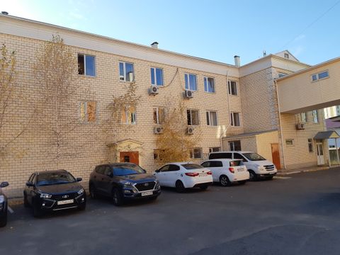 Компания со зданием 5 200 кв.м.