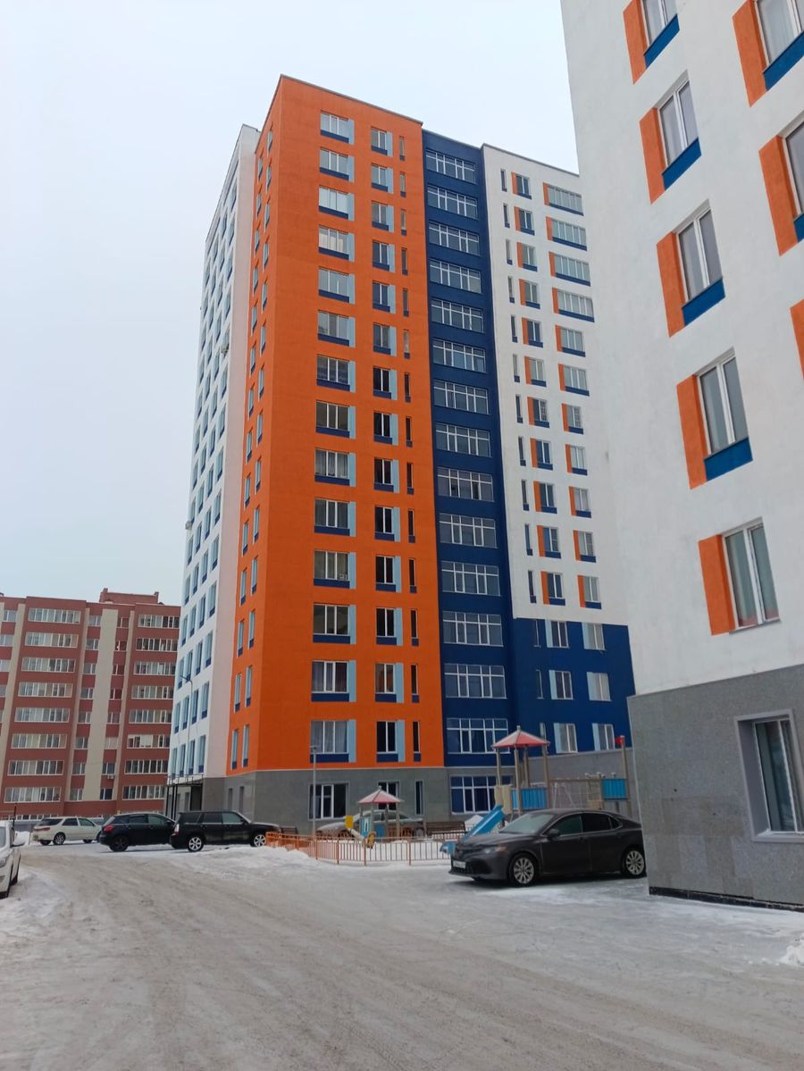Помещение под автомойку, в черновой отделке.