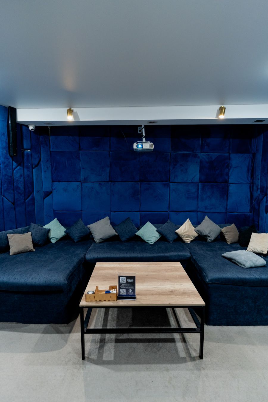 Resto-Kinoroom Movie House