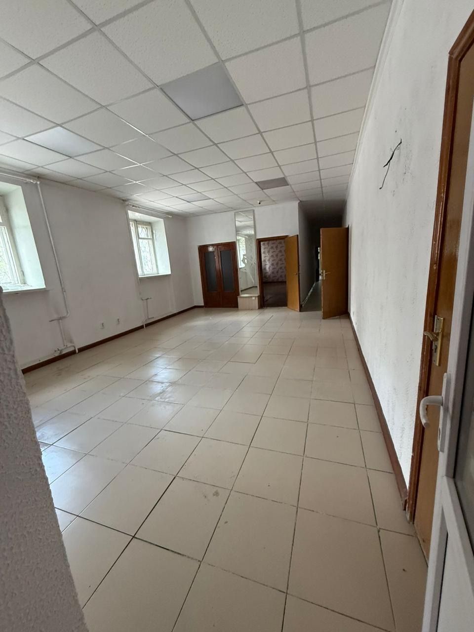Коммерческое помещение 257 м²