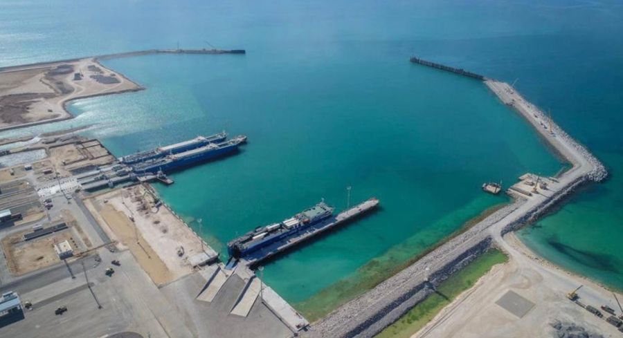 Морской порт с ЖД тупиком