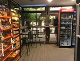 Бар-магазин разливных напитков 