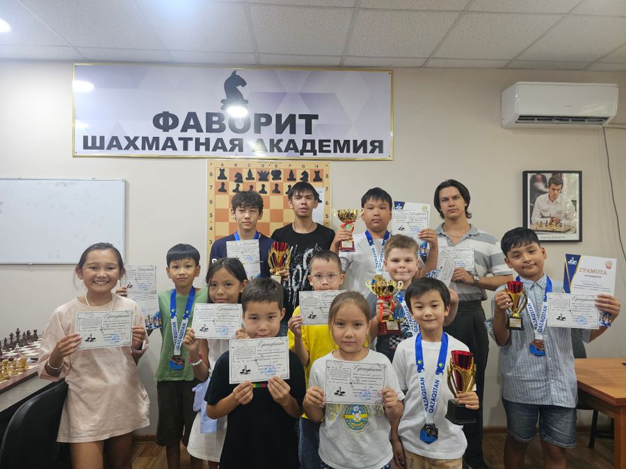 Шахматная академия Фаворит